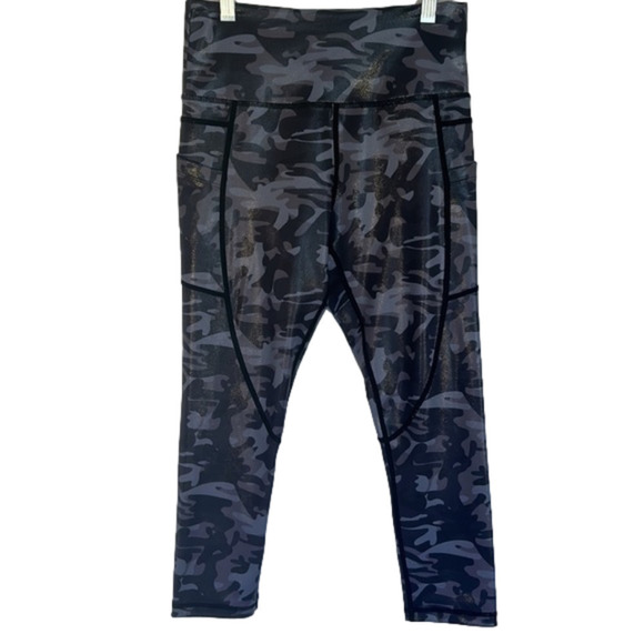 𝅺zyia Active Black and Purple Camo Lustrous Look Leggings - Picture 1 of 5